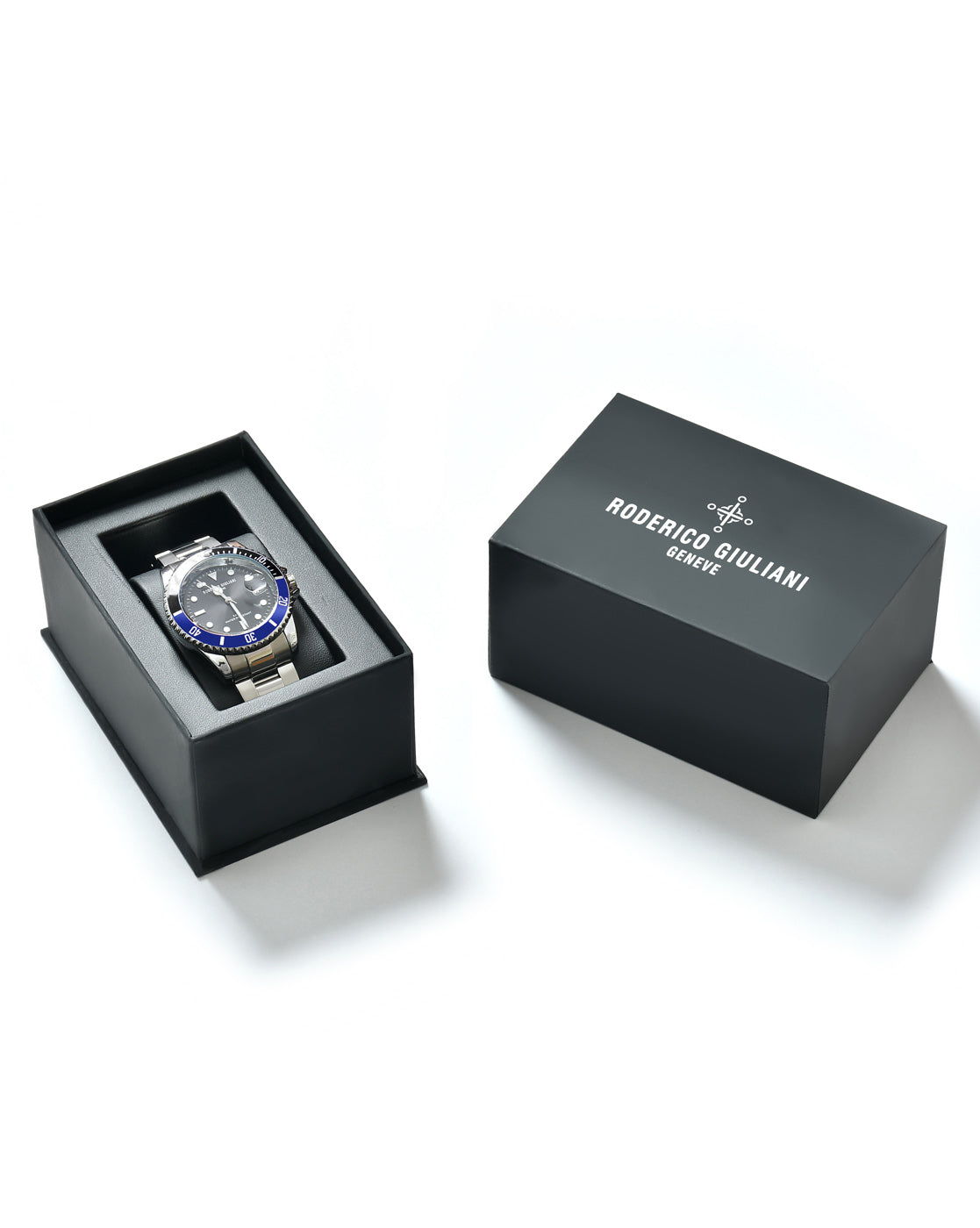 RODERICO GIULIANI ANALOG BLACK DIAL SILVER CASE SILVER STEEL BRACELET MEN'S WATCH MSTA-7403